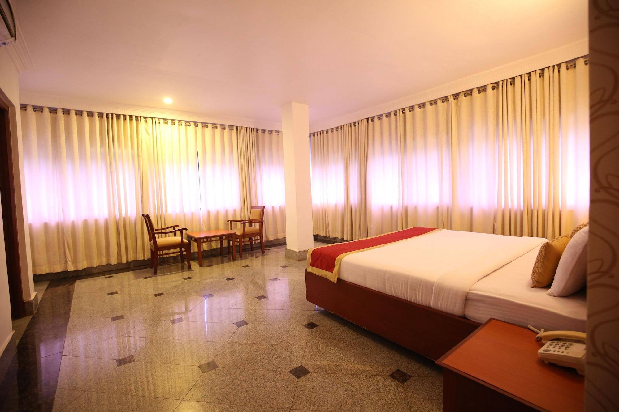 Hotel Moti Mahal Mangalore Esterno foto