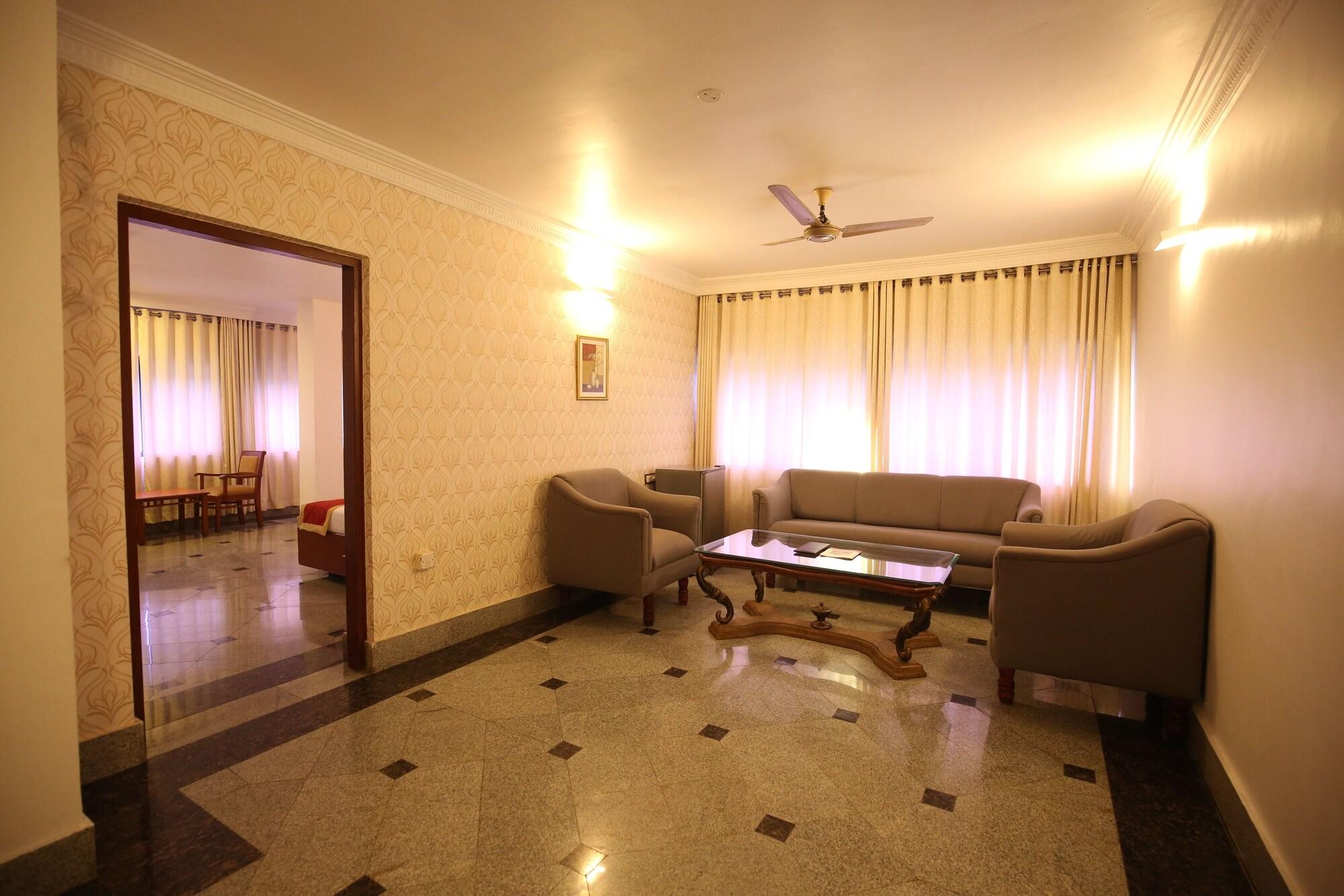 Hotel Moti Mahal Mangalore Esterno foto