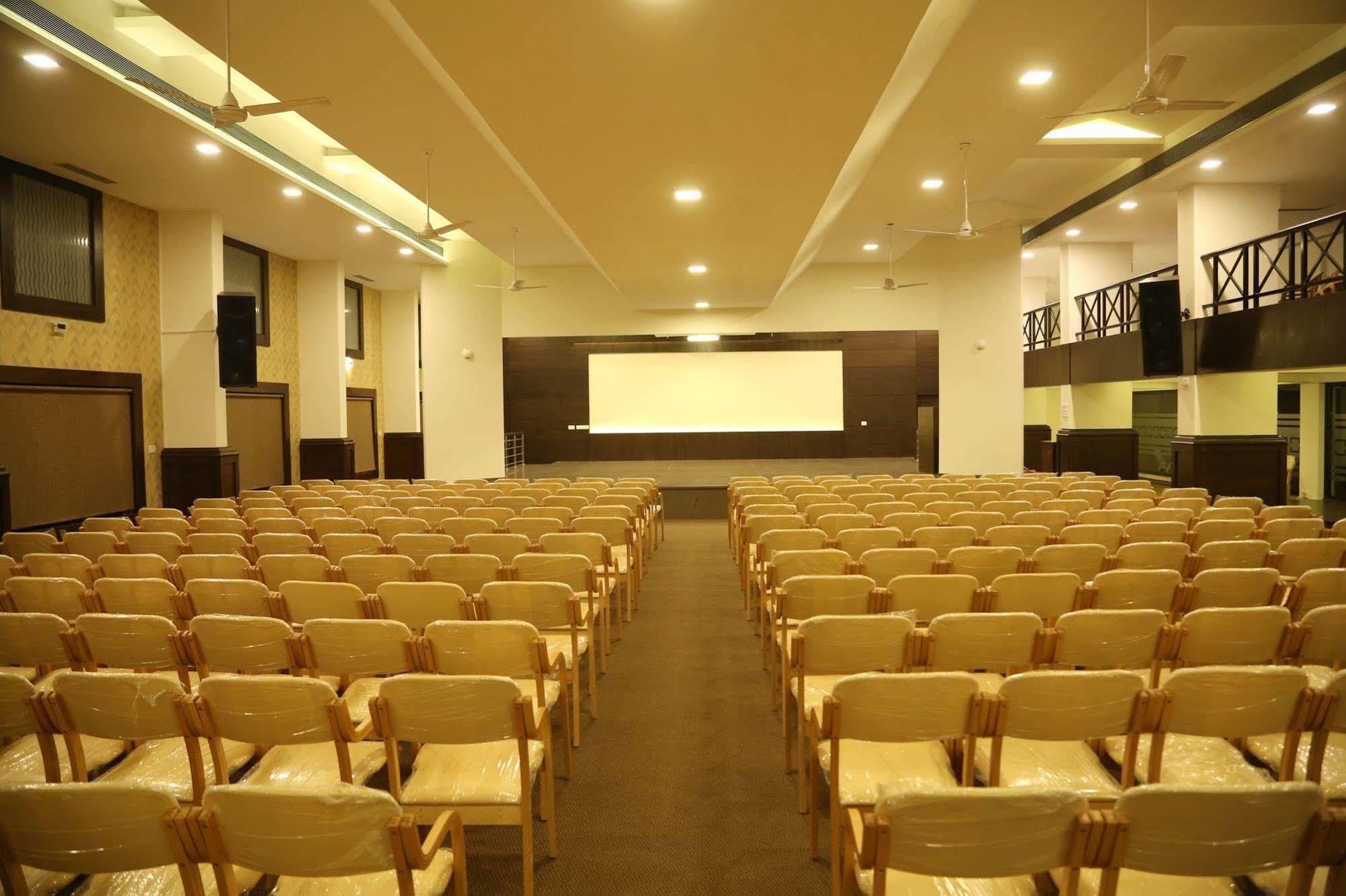 Hotel Moti Mahal Mangalore Esterno foto