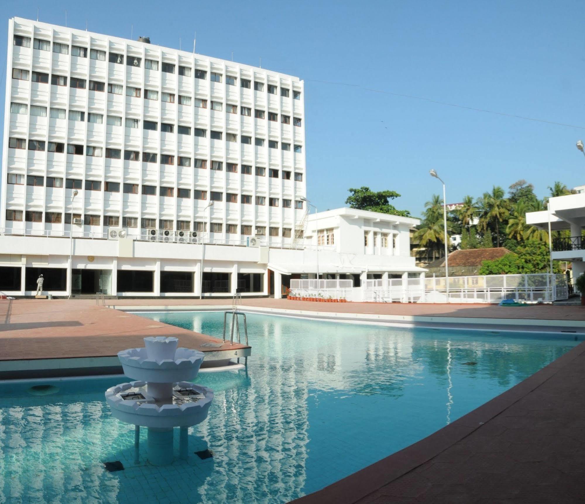 Hotel Moti Mahal Mangalore Esterno foto