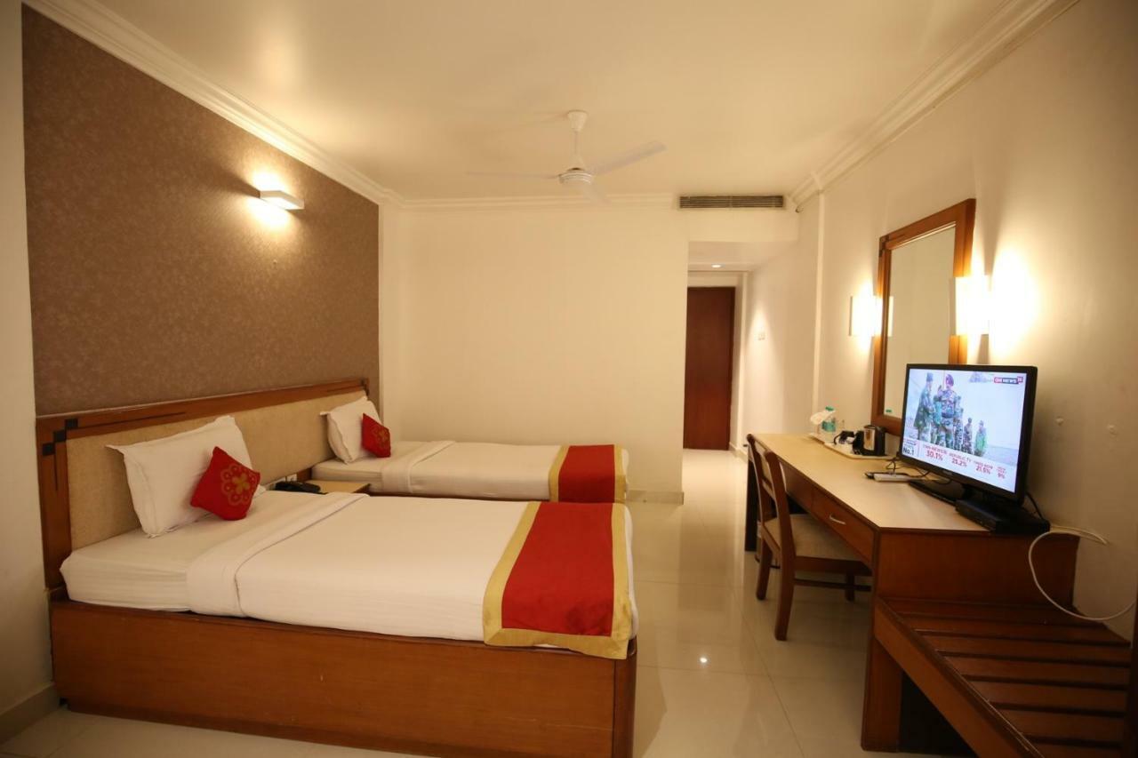 Hotel Moti Mahal Mangalore Esterno foto