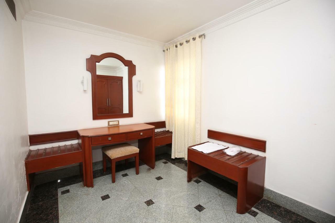 Hotel Moti Mahal Mangalore Esterno foto